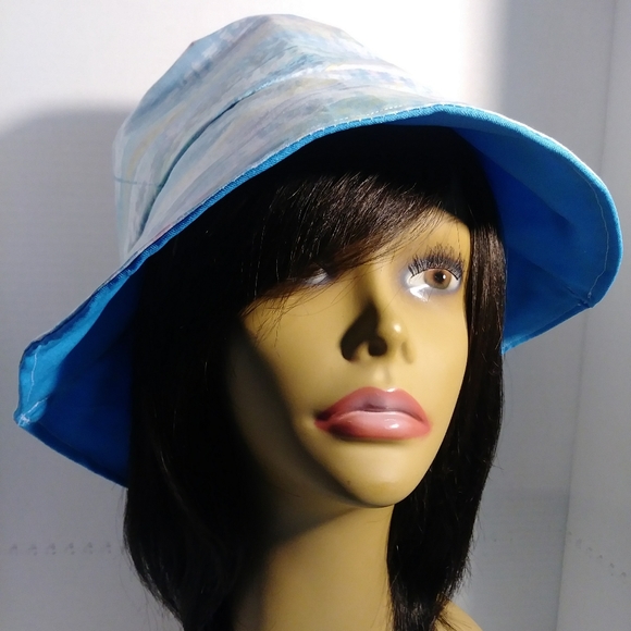 Handmade 90's style bucket hat - Picture 3 of 4